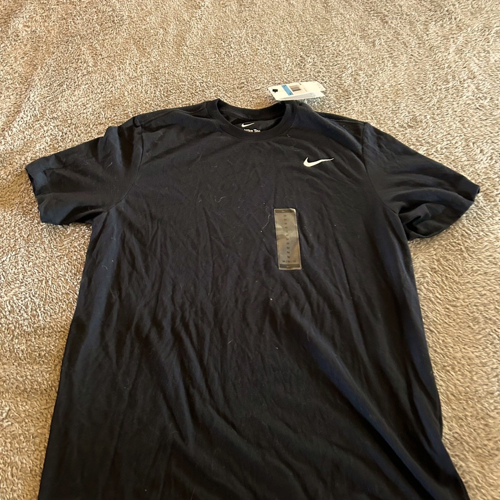 nike men’s t shirt